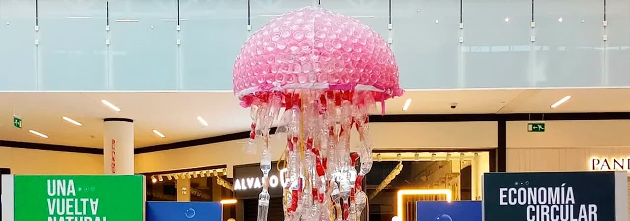 Centro Comercial Valle Real - Una Tierra, no dos